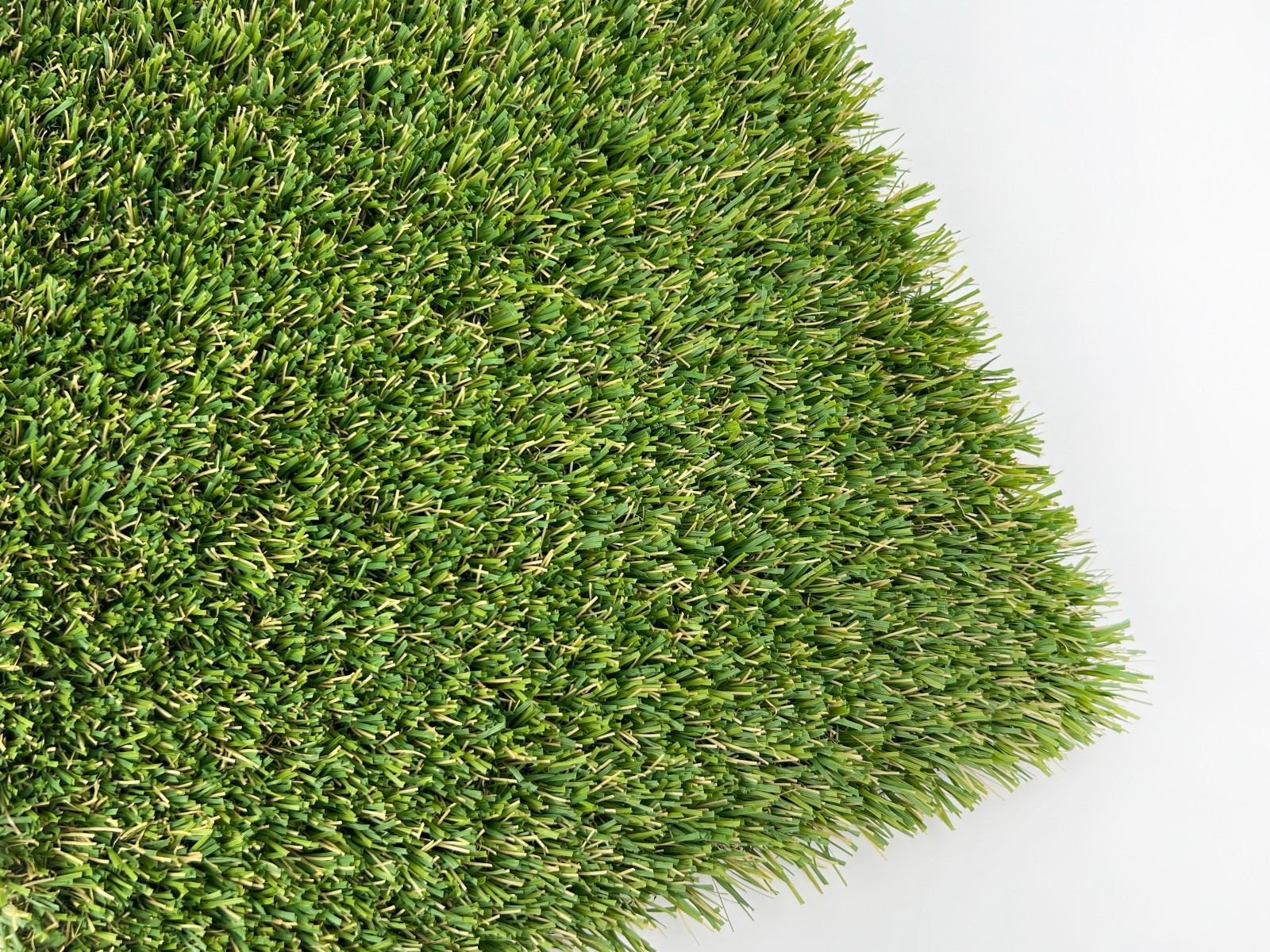 Structured Luxe 35 Residential Grass