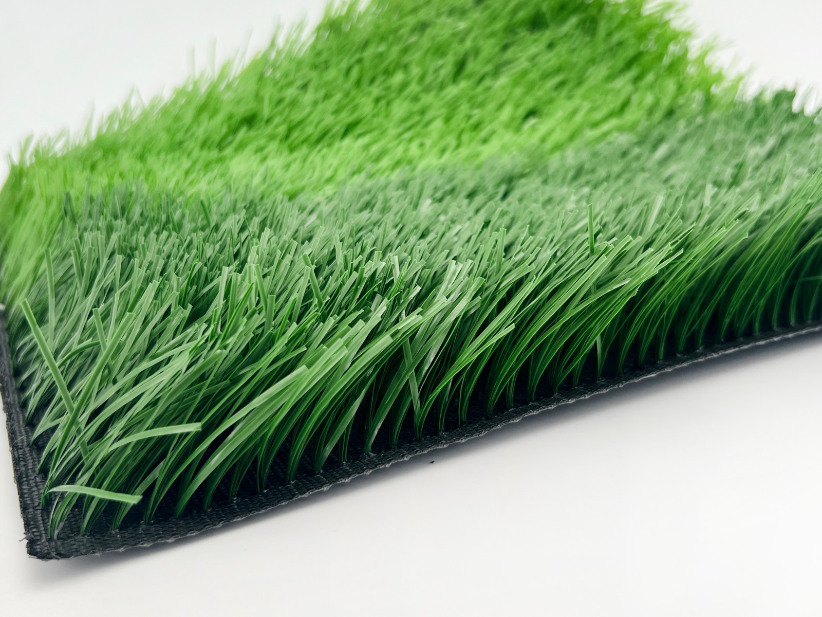 50mm Diamond-shape Wear-resistant Infilled Football Turf product image 3