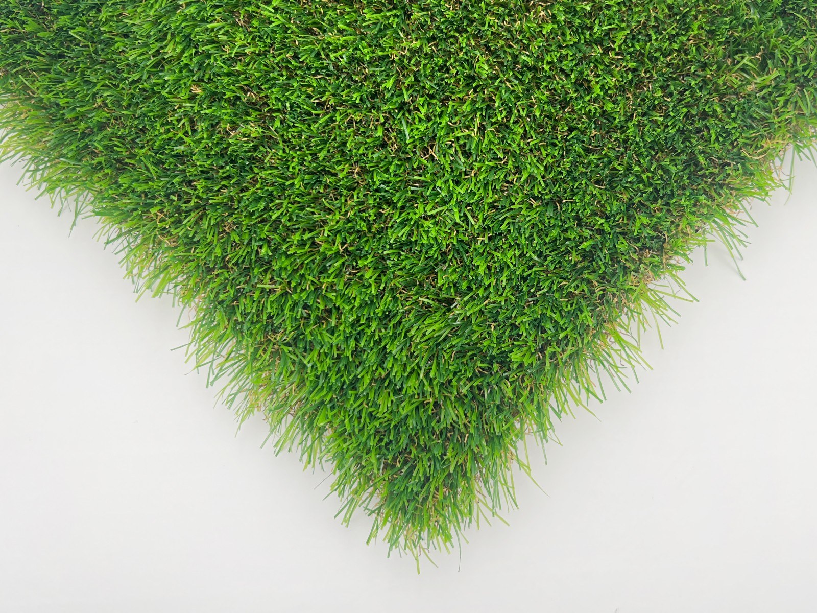 Forest Lux 40 Artificial Grass for Patios and Residential Gardens product image 2