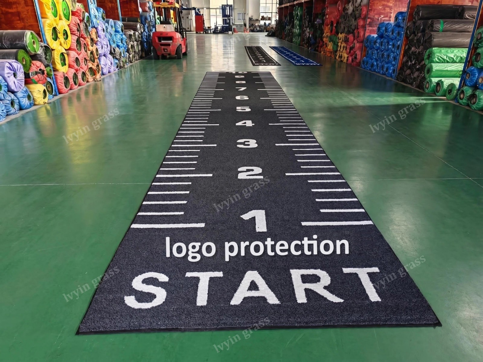 LvYin LOGO Artificial Turf Gym Logo