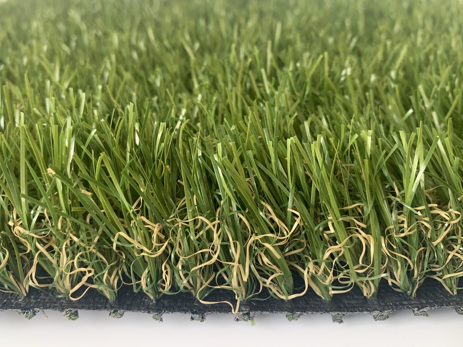 lvyin-lush-blend-35mm-realistic-side-detail