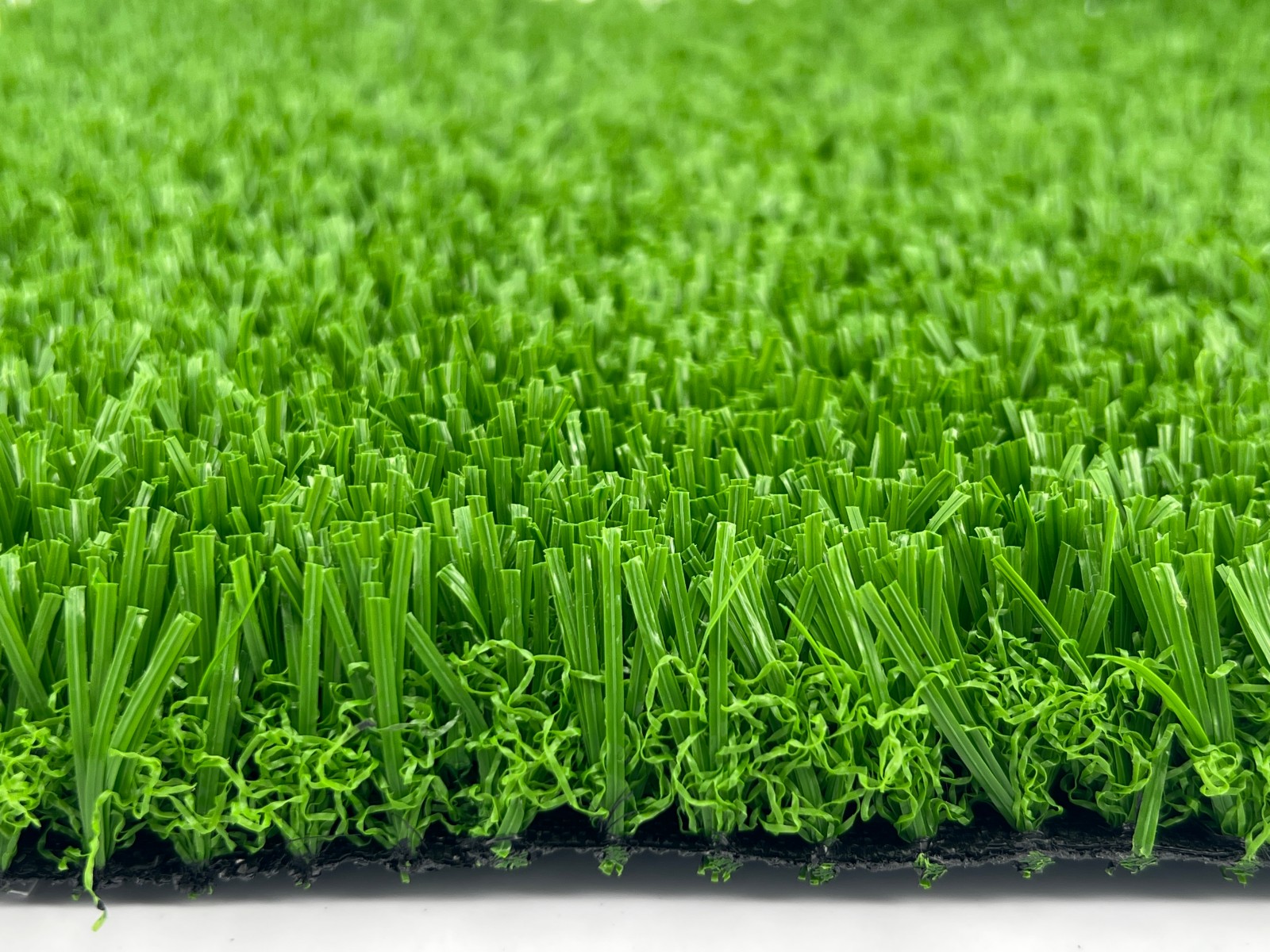 Engineered Surface Summer Noninfilled Football Artificial Turf product image 3