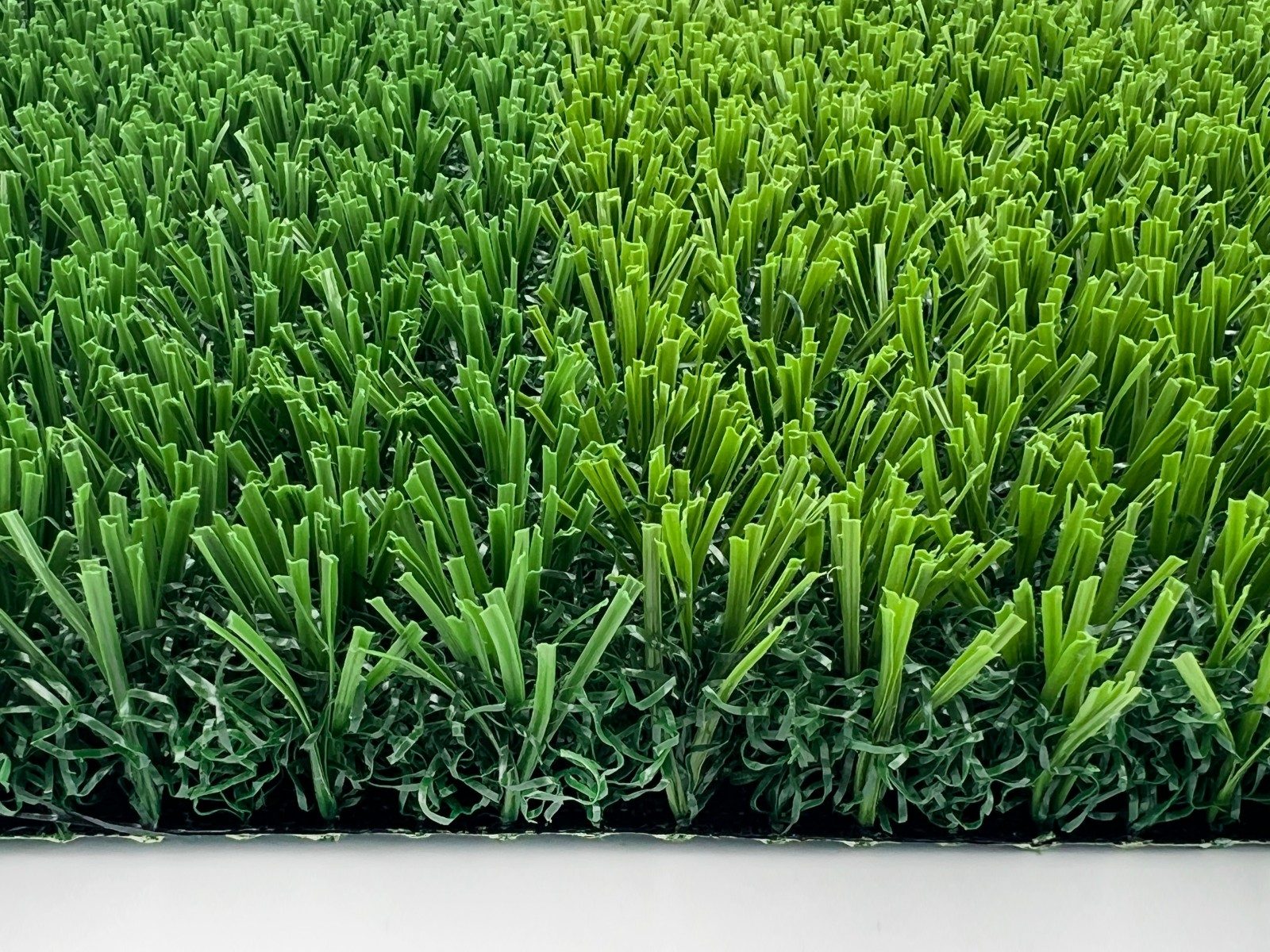 lvyin-qxjl-precision-indoor-soccer-surface-consistent-ball-bounce-side